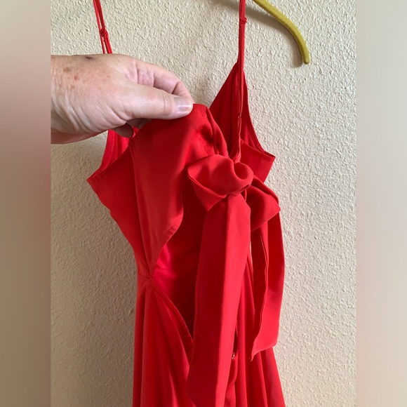 Lulu’s Red Cutout Tie Back Dress 🌴 - Picture 4 of 10